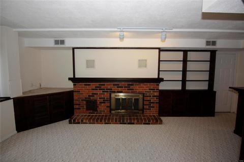 102 Caravel Ct, Ballwin, MO 63021 photo 24