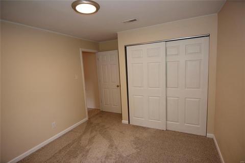 102 Caravel Ct, Ballwin, MO 63021 photo 32