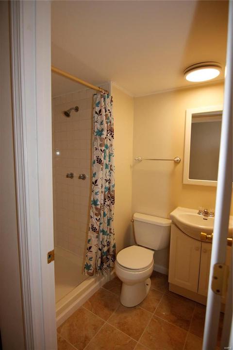 102 Caravel Ct, Ballwin, MO 63021 photo 28