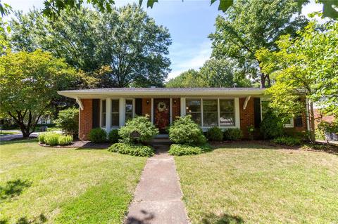 405 Hill Dr, Saint Louis, MO 63122 photo 1