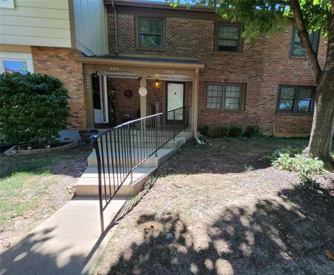 2342 Hidden Meadow Ln, Ballwin, MO 63021 photo 1