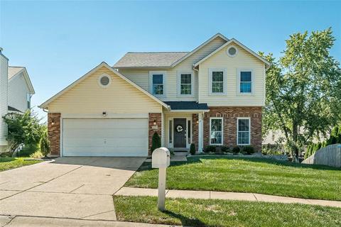 1059 Oak Glen Cir, Ballwin, MO 63021 photo 2