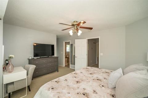 1059 Oak Glen Cir, Ballwin, MO 63021 photo 28