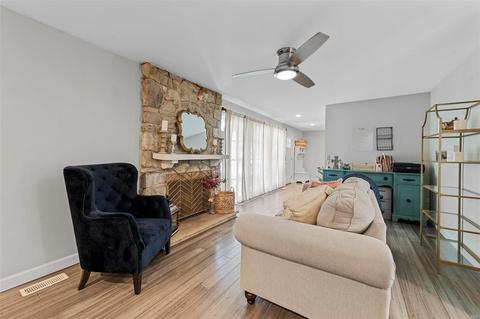 900 Dinard Dr, Manchester, MO 63021 photo 8