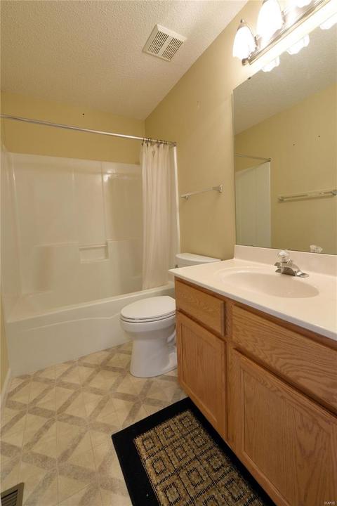 16 Warshire Ct, O'fallon, MO 63366 photo 18