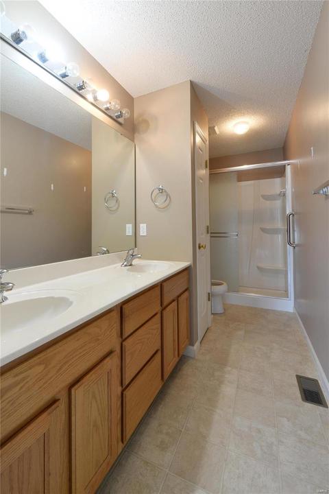 16 Warshire Ct, O'fallon, MO 63366 photo 14