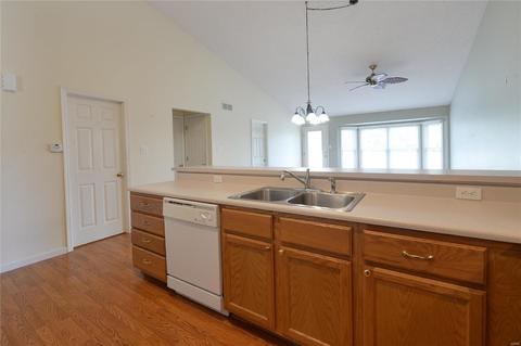 16 Warshire Ct, O'fallon, MO 63366 photo 10