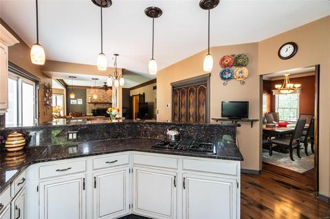 718 Carman Meadows Dr, Manchester, MO 63021 photo 11