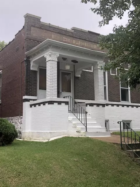 5228 Idaho Ave, Saint Louis, MO 63111