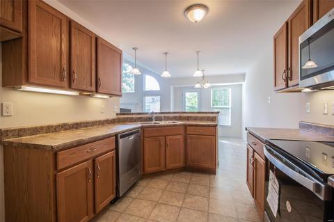 210 Park Ridge Dr, O'fallon, MO 63366 photo 17