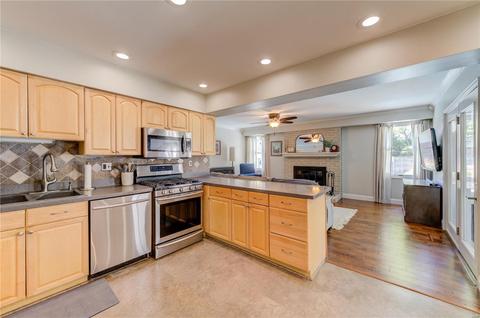 284 Oak Pass Ct, Ballwin, MO 63011 photo 11