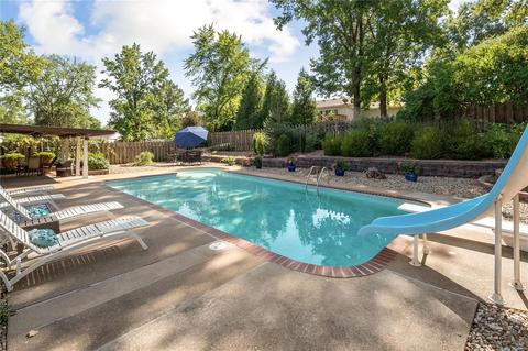 112 Lea Meadows Dr, Ballwin, MO 63011 photo 25