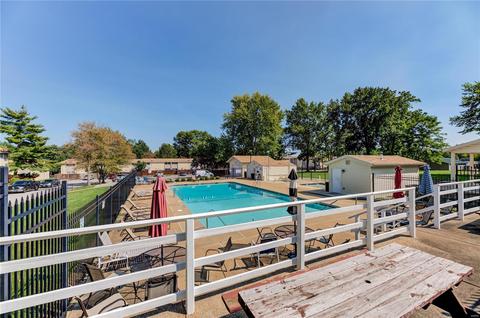 855 Portsdown Rd, Ballwin, MO 63011 photo 16