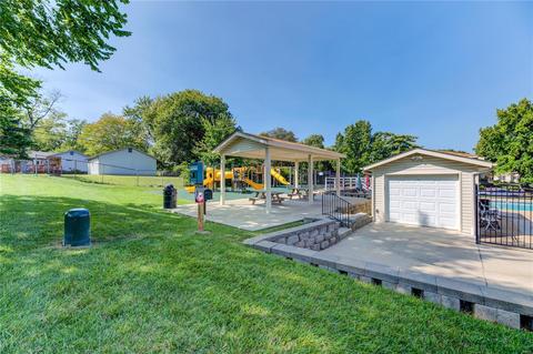 855 Portsdown Rd, Ballwin, MO 63011 photo 17