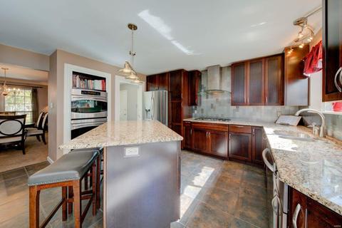 706 Redstart Dr, Ballwin, MO 63021 photo 5