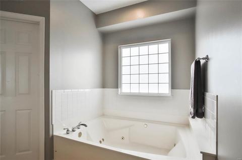 137 Roehampton Ln, Weldon Spring, MO 63304 photo 52