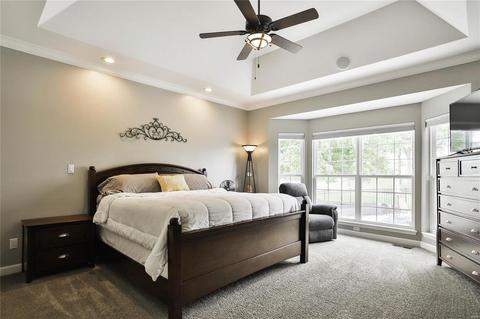 137 Roehampton Ln, Weldon Spring, MO 63304 photo 4