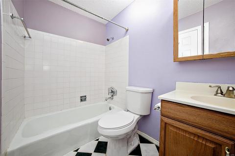 856 La Bonne Pkwy, Manchester, MO 63021 photo 12