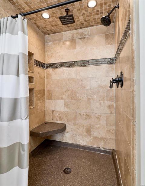 1001 Oak Glen Cir, Ballwin, MO 63021 photo 34