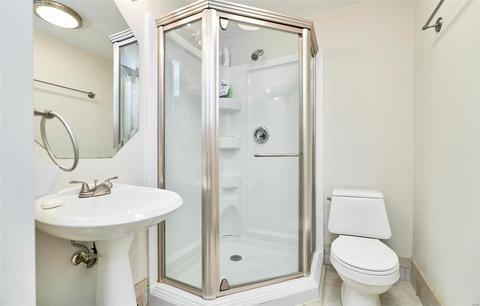 1001 Oak Glen Cir, Ballwin, MO 63021 photo 54