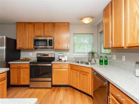 1316 Kiefer Bluffs Dr, Ballwin, MO 63021 photo 26