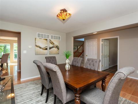 1316 Kiefer Bluffs Dr, Ballwin, MO 63021 photo 14