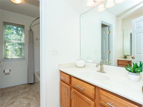 1316 Kiefer Bluffs Dr, Ballwin, MO 63021 photo 37
