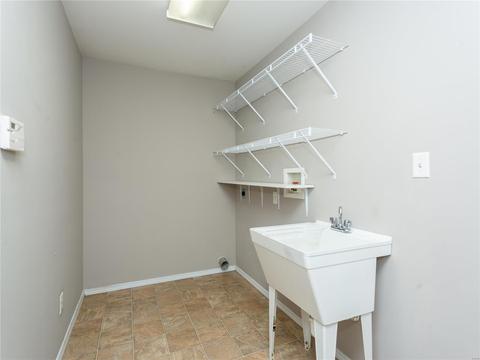 1316 Kiefer Bluffs Dr, Ballwin, MO 63021 photo 29