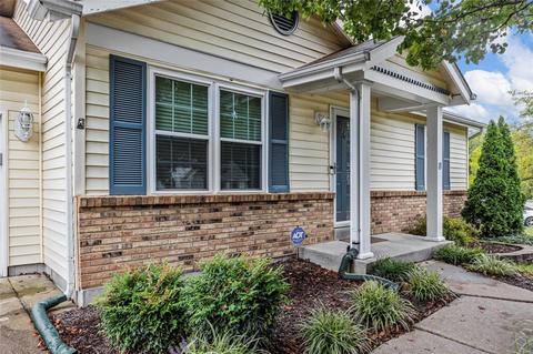 8 Redhead Ln, O'fallon, MO 63368 photo 3