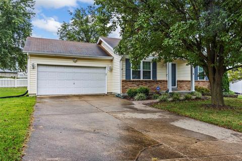 8 Redhead Ln, O'fallon, MO 63368 photo 2