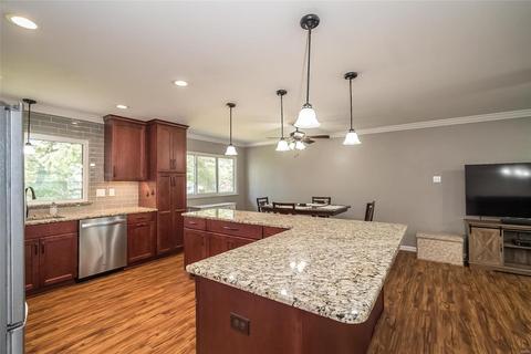 1063 Briarhurst Dr, Manchester, MO 63021 photo 10