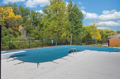 127 Double Eagle Dr, Saint Charles, MO 63303 photo 9