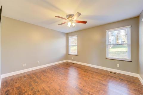 201 Maple Point Dr, Saint Charles, MO 63304 photo 11