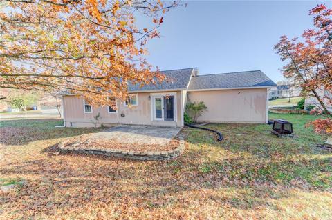 201 Maple Point Dr, Saint Charles, MO 63304 photo 25