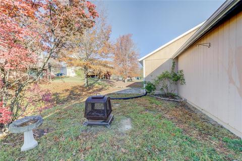 201 Maple Point Dr, Saint Charles, MO 63304 photo 24