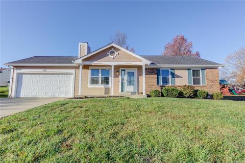 201 Maple Point Dr, Saint Charles, MO 63304 photo 1