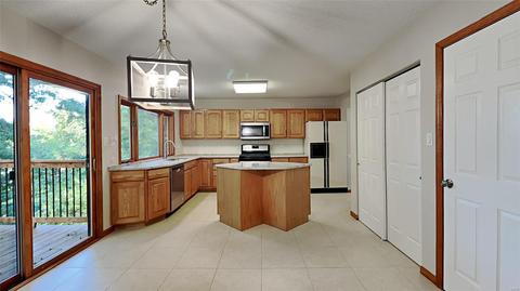 597 Monroe Mill Dr, Ballwin, MO 63011 photo 6