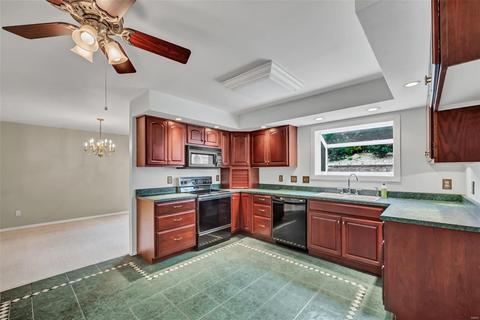 3216 Thrush Dr, Saint Charles, MO 63301 photo 5