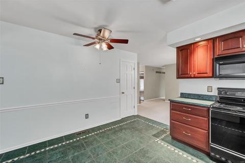3216 Thrush Dr, Saint Charles, MO 63301 photo 8