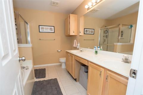 975 Rolling Thunder Dr, O'fallon, MO 63368 photo 8