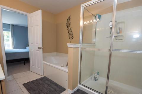 975 Rolling Thunder Dr, O'fallon, MO 63368 photo 9