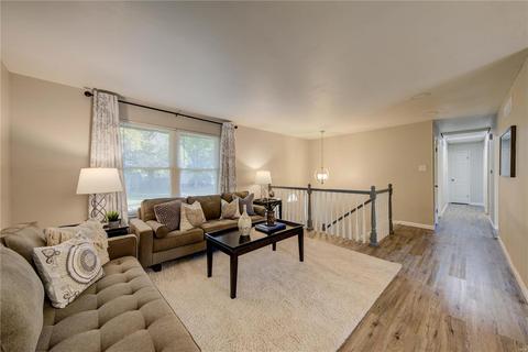 922 Queensbridge Rd, Manchester, MO 63021 photo 2