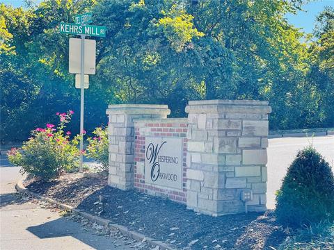 915 Camargo Dr, Ballwin, MO 63011 photo 3
