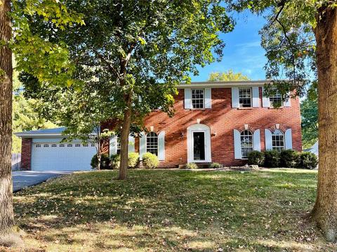 915 Camargo Dr, Ballwin, MO 63011 photo 1