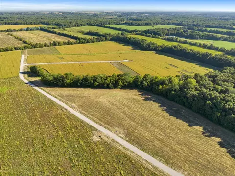 1631 Sneak Rd, Unincorporated, MO 63348