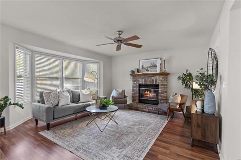 483 Chatham Dr, O'fallon, MO 63366 photo 3
