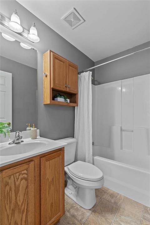 483 Chatham Dr, O'fallon, MO 63366 photo 18