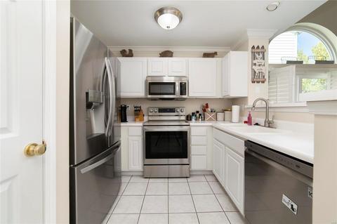 301 Tyndale Dr, O'fallon, MO 63366 photo 12