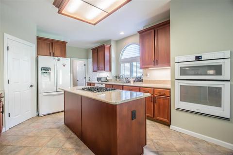 690 Clifden Dr, Weldon Spring, MO 63304 photo 14