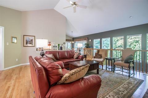 690 Clifden Dr, Weldon Spring, MO 63304 photo 9
